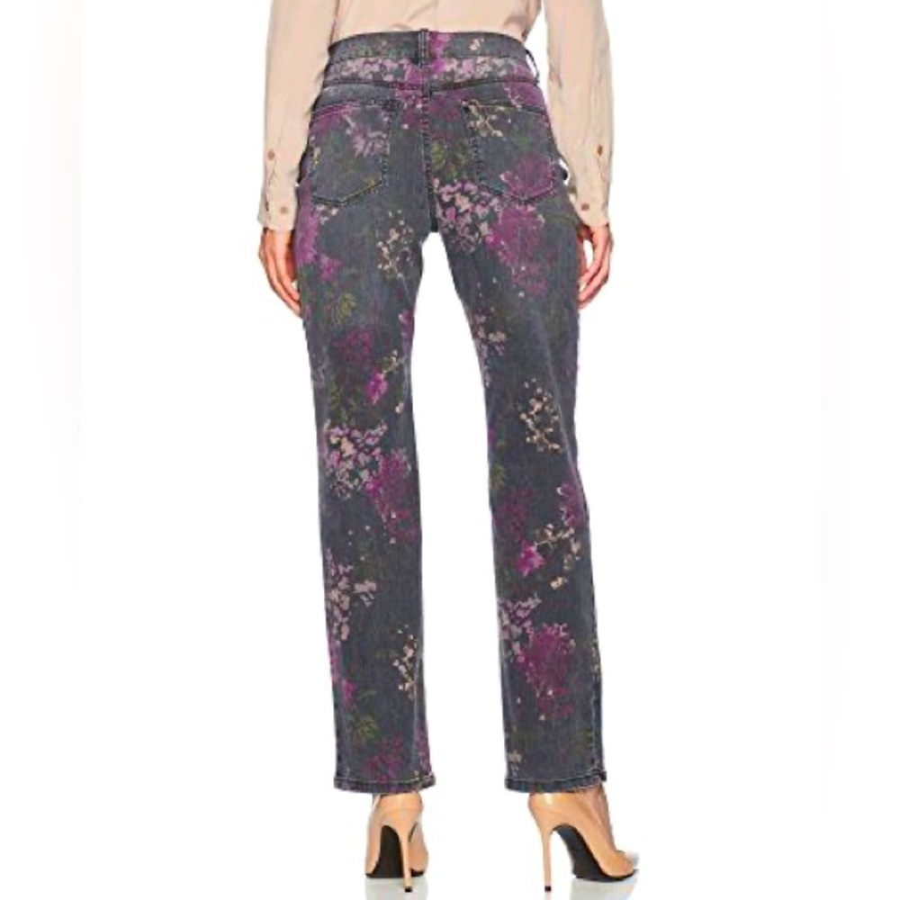 Bandolino Women's Mandie 5 Pocket Jean, Black With Purple Flowers Combo Size 8